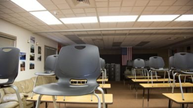 امريكا تحذر الطلاب