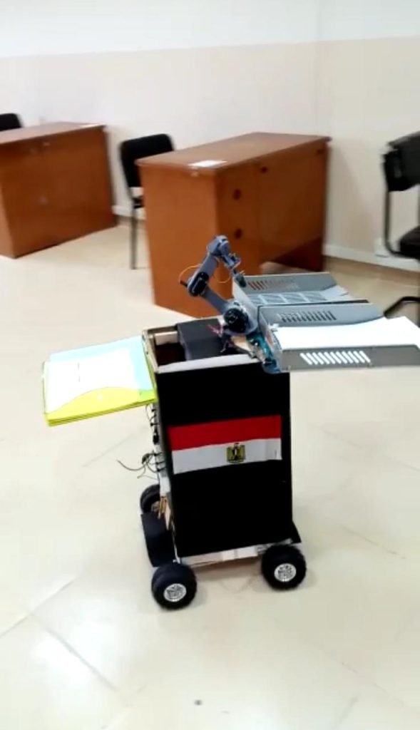 ريبوت توزيع الأسئلة على الطلاب
