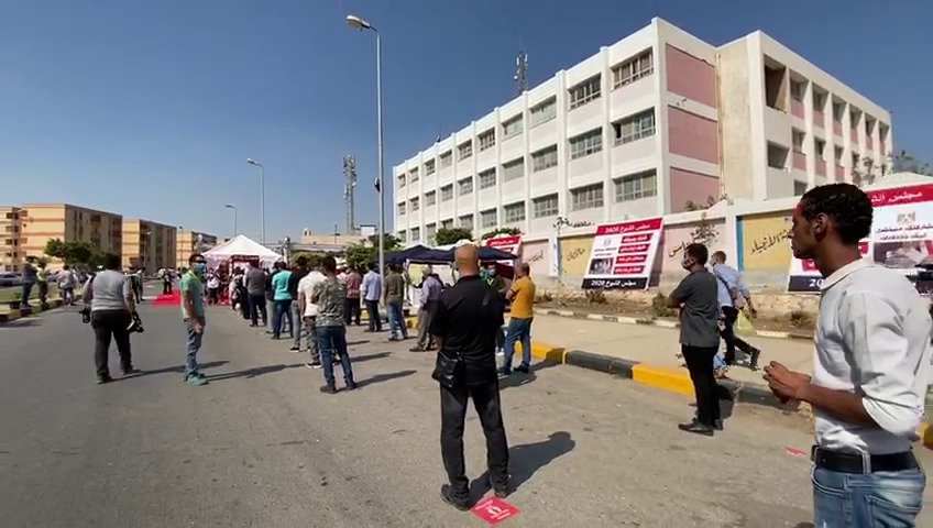 توافد المواطنين على الانتخابات