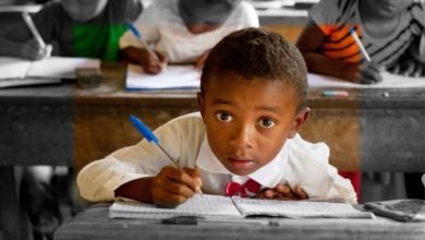 تعليم اللاجئين