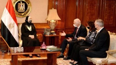 وزيرة الصناعة